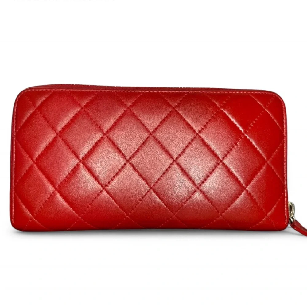 Chanel Red Quilted Leather Wallet - Picture 2 of 5